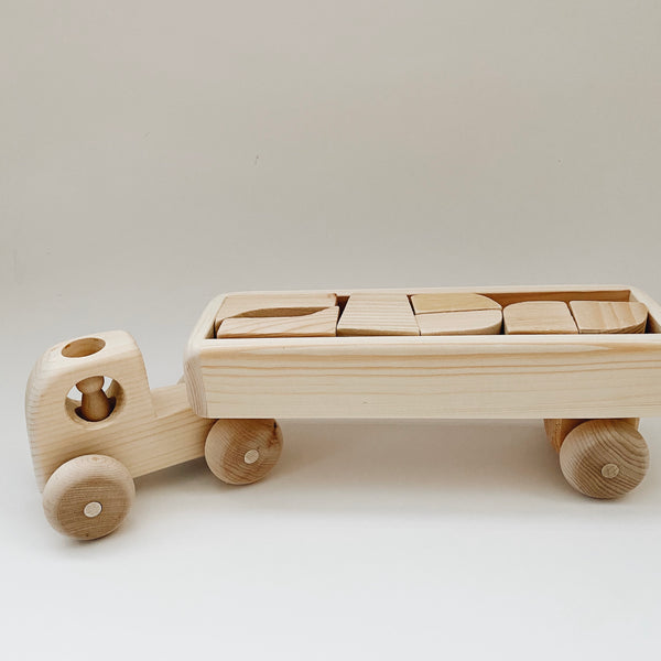 Wooden Cargo Carrier Truck With Removable Cargo - Andnest.com
