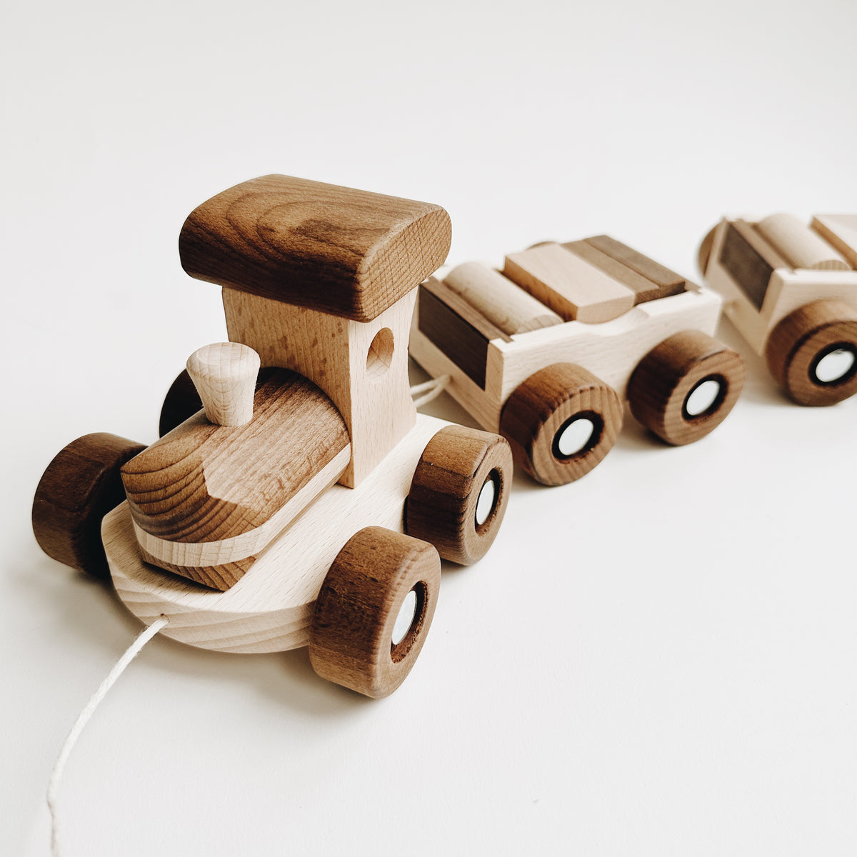 Wooden Pull-Along Train - Wooden Blocks– Andnest