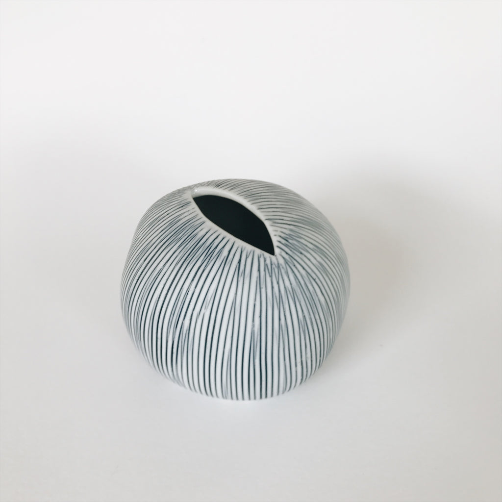 Modern Textured Vase - Blue - Andnest.com