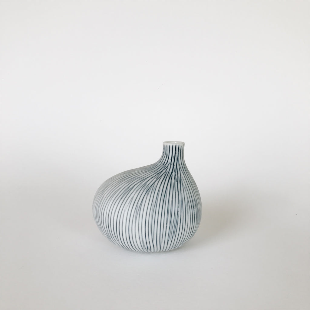 Modern Textured Vase - Blue - Andnest.com