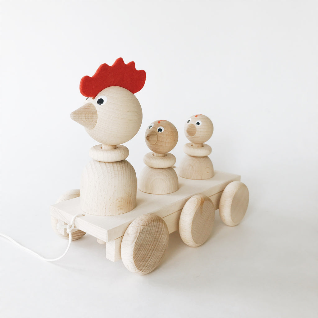 Wooden Pull-Along Rooster and Chicks - Andnest.com