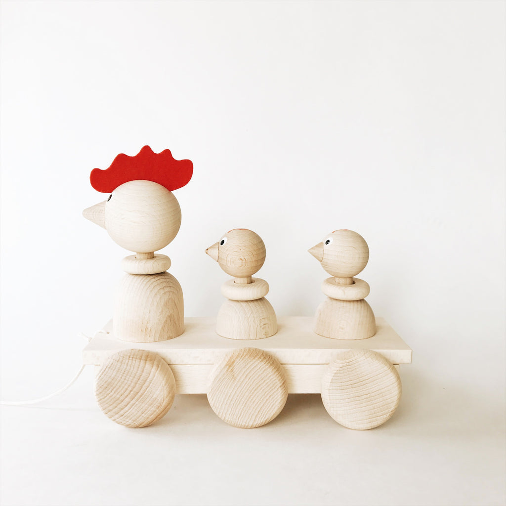 Wooden Pull-Along Rooster and Chicks - Andnest.com