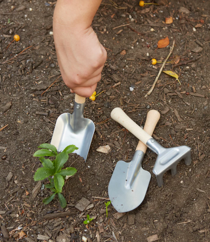 Kid's Gardening Tool Set - Andnest.com