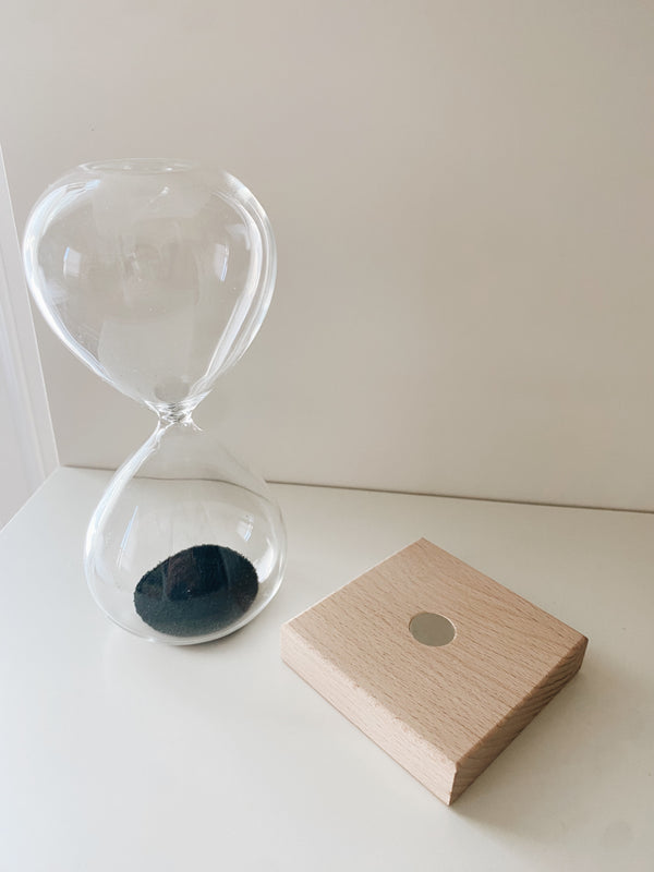 Magnetic Hourglass - Andnest.com