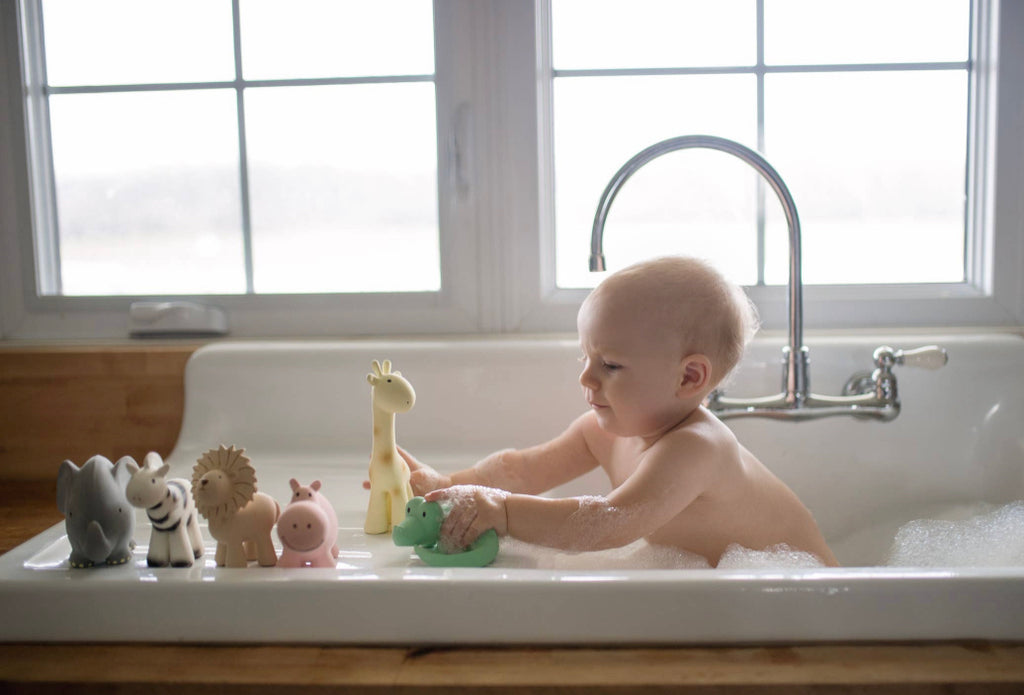 Natural Rubber Teether/Rattle/Bath Toy - Andnest.com