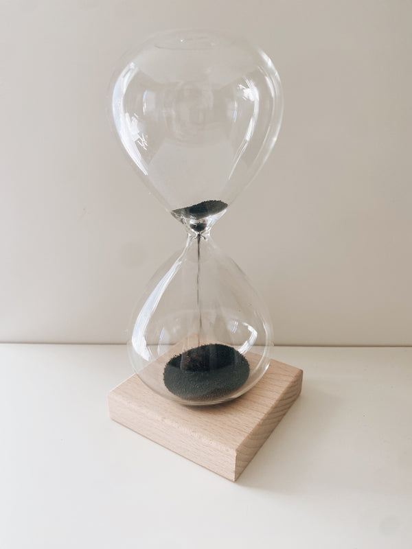 Magnetic Hourglass - Andnest.com
