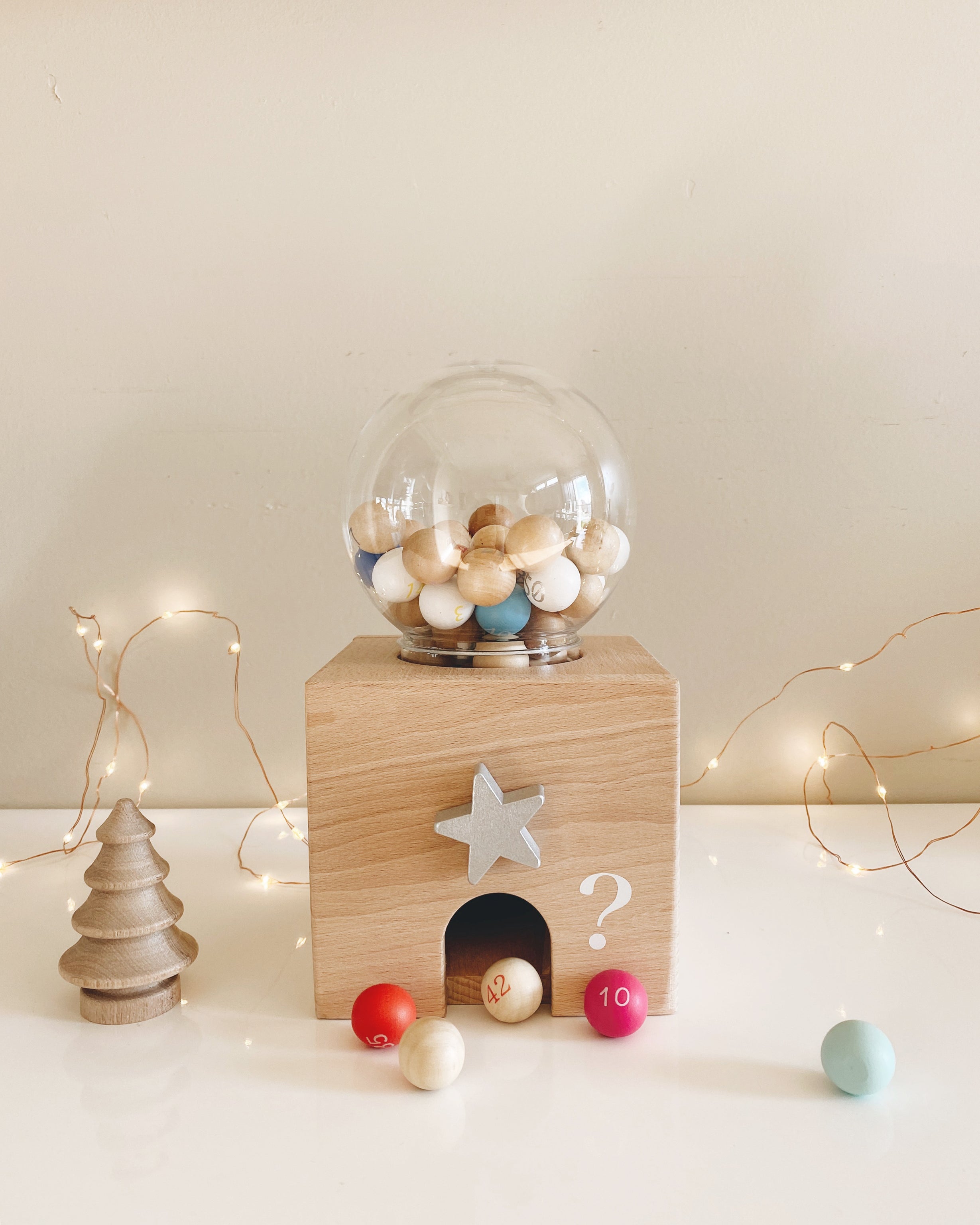 Bingo Gumball Machine Andnest