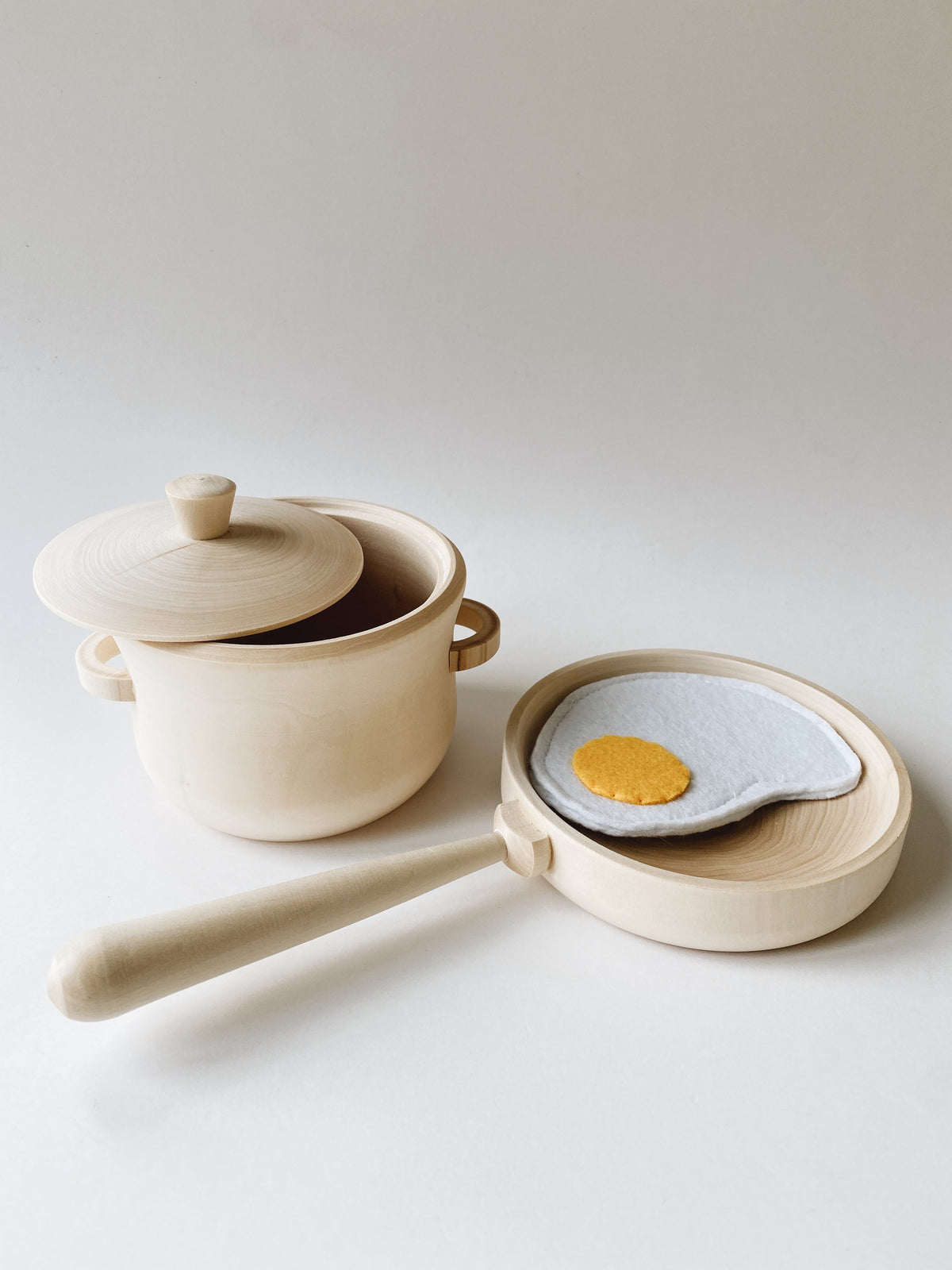 Wooden Pot and Pan Set + Breakfast Egg Andnest