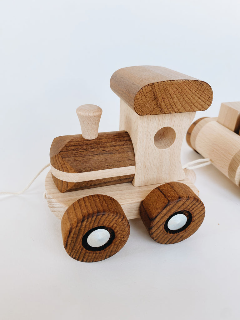 Wooden Pull-Along Train - With Wooden Blocks - Andnest.com