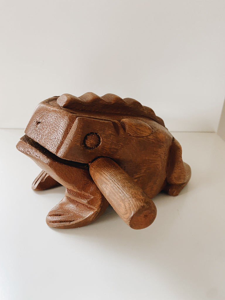 Croaking clearance frog instrument