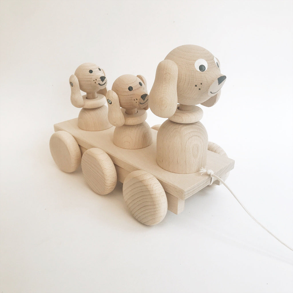 Wooden Pull-Along Dog and Puppies - Andnest.com
